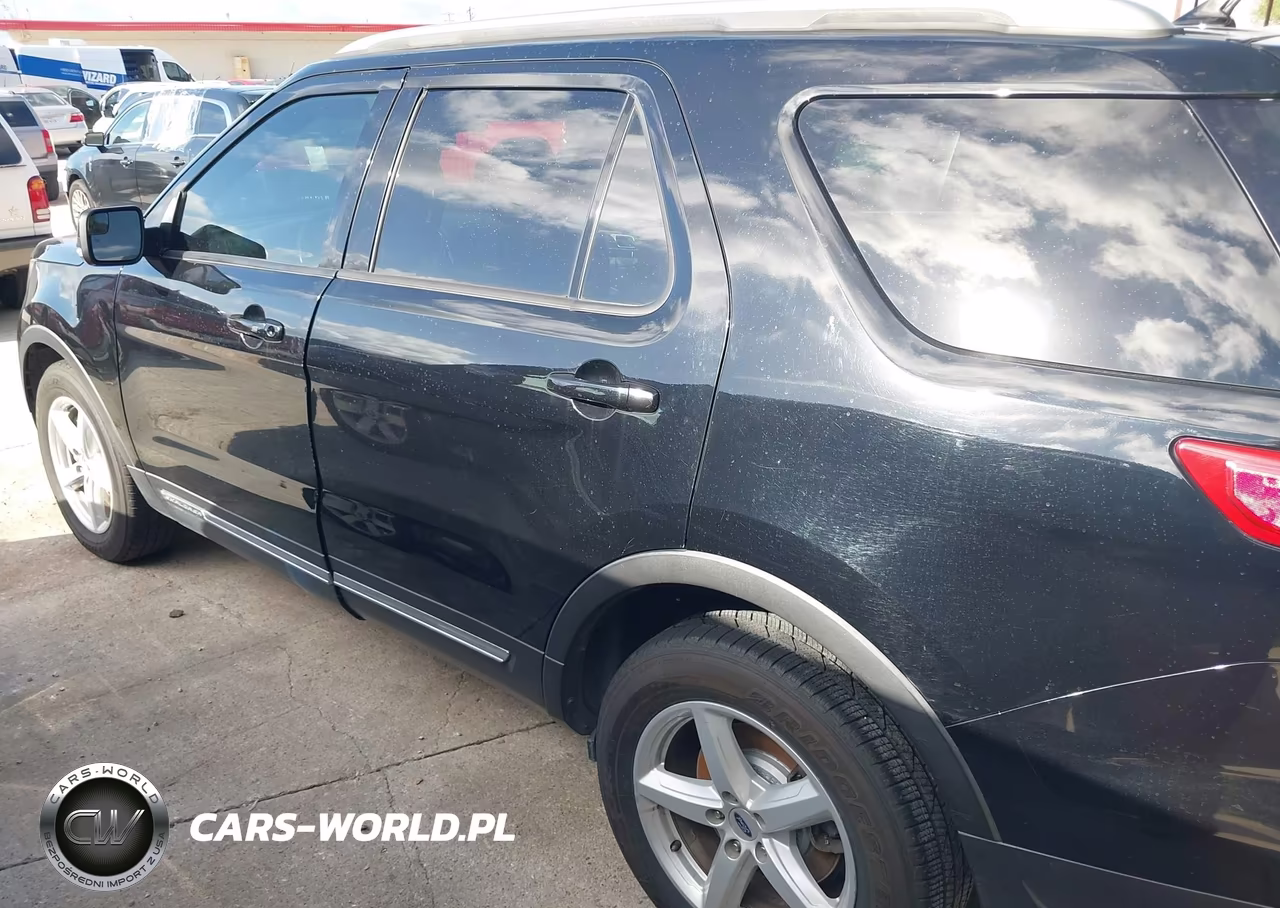 2018 Ford Explorer Xlt VIN:1FM5K7D89JGA13424 - 14