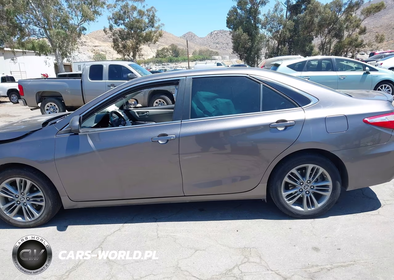 2016 Toyota Camry Se VIN:4T1BF1FK5GU182606 - 14