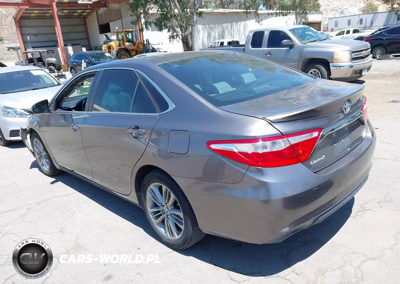 2016 Toyota Camry Se VIN:4T1BF1FK5GU182606 - 3