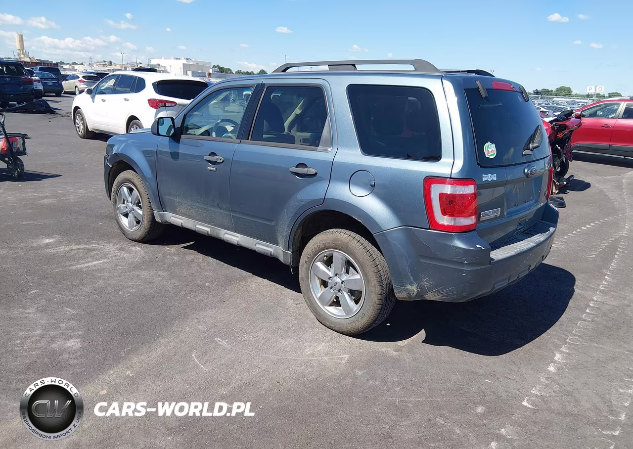 2011 Ford Escape Xlt VIN:1FMCU9DG8BKB13713 - 3