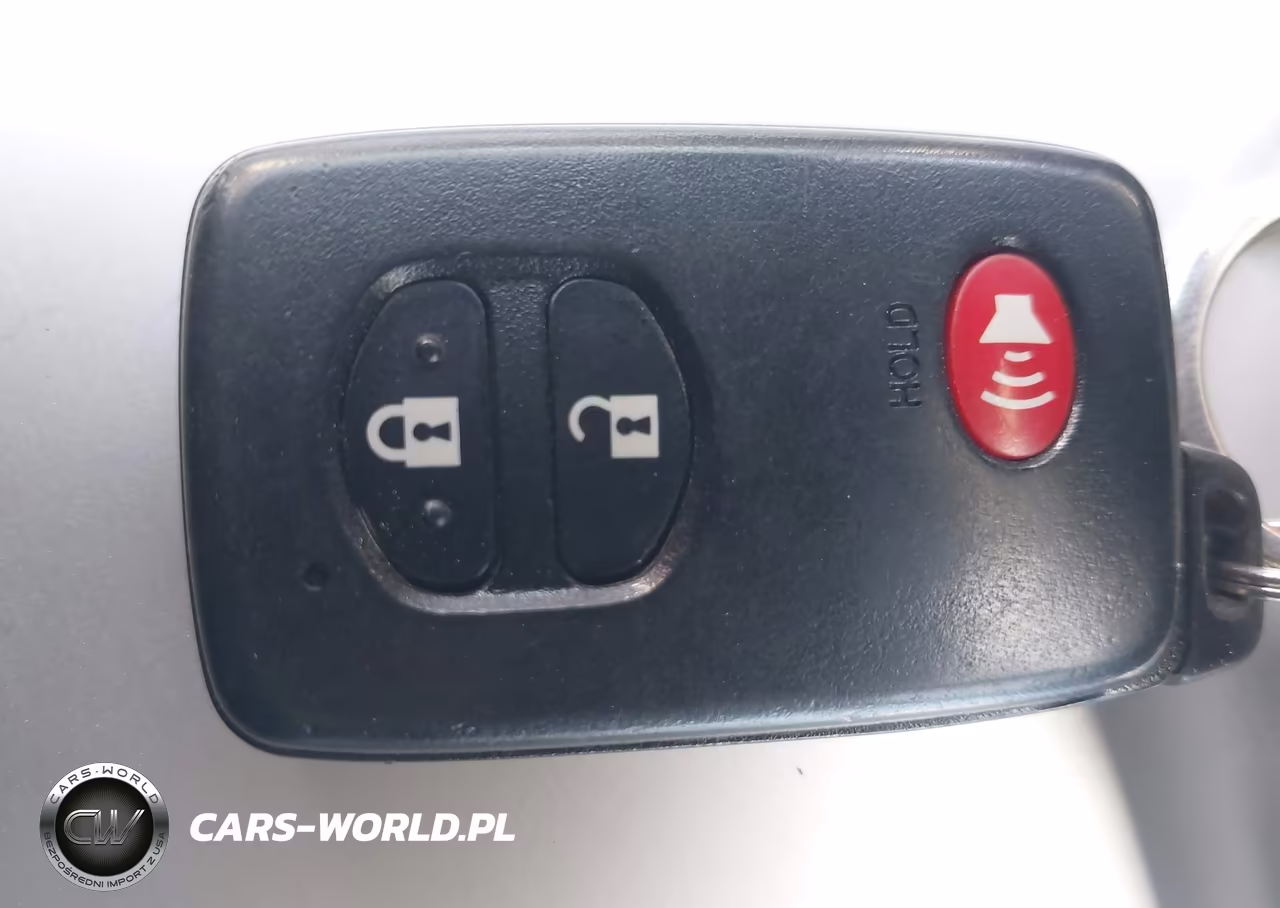 2011 Toyota Prius Two VIN:JTDKN3DU8B0265745 - 11