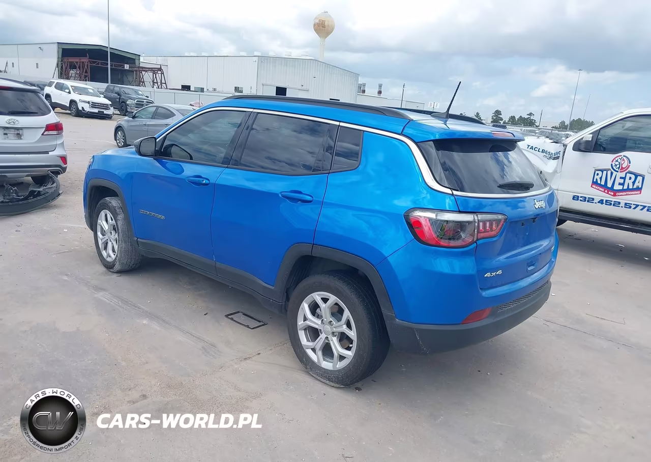 2024 Jeep Compass Latitude 4X4 VIN:3C4NJDBN9RT129390 - 3