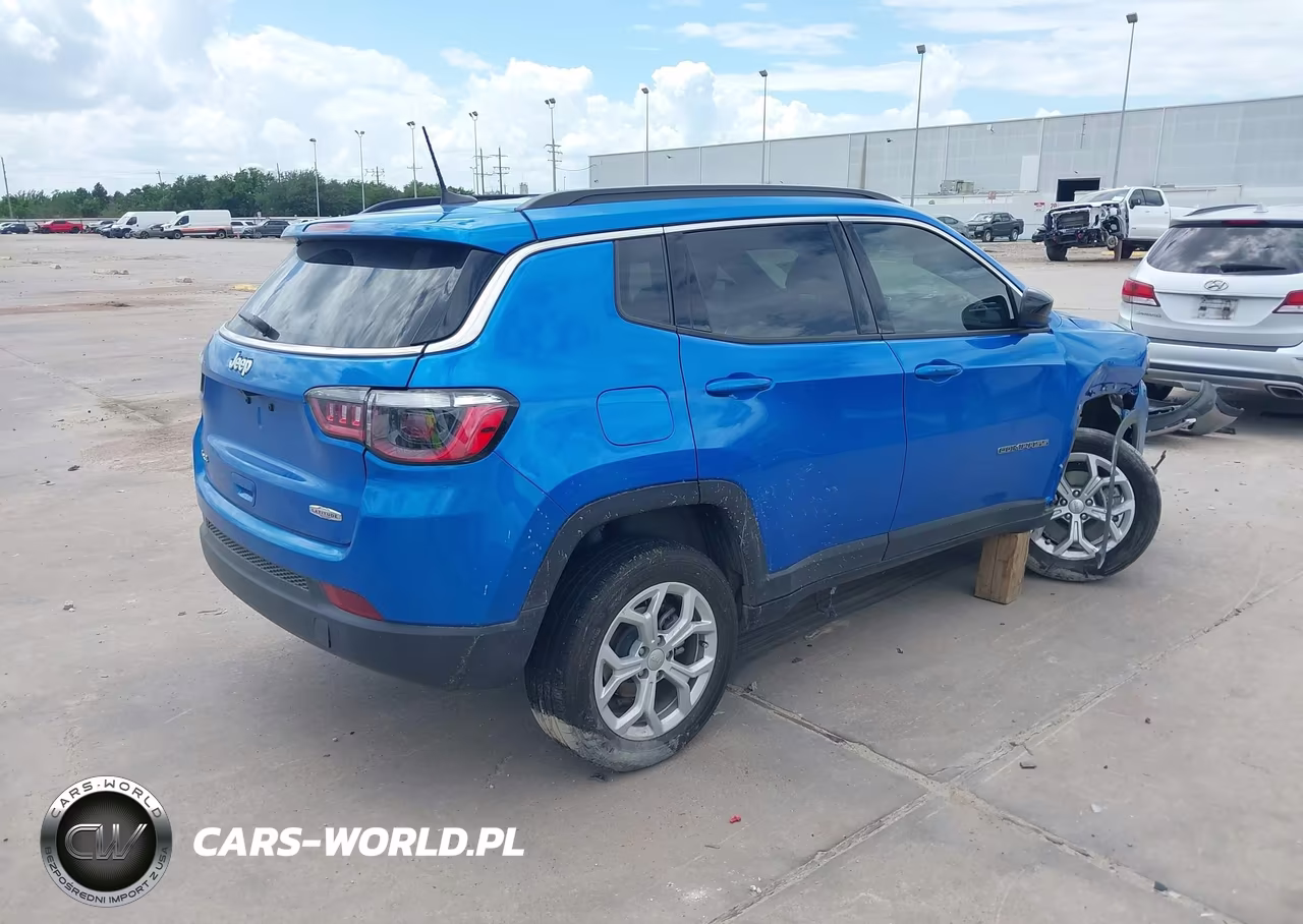 2024 Jeep Compass Latitude 4X4 VIN:3C4NJDBN9RT129390 - 4