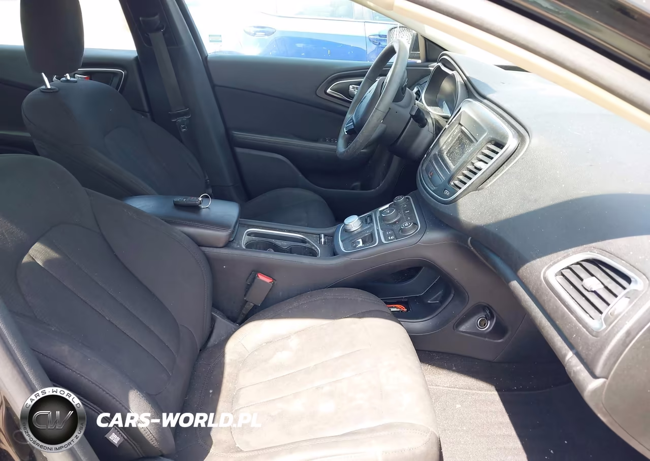 2016 Chrysler 200 Limited VIN:1C3CCCAB2GN171517 - 5