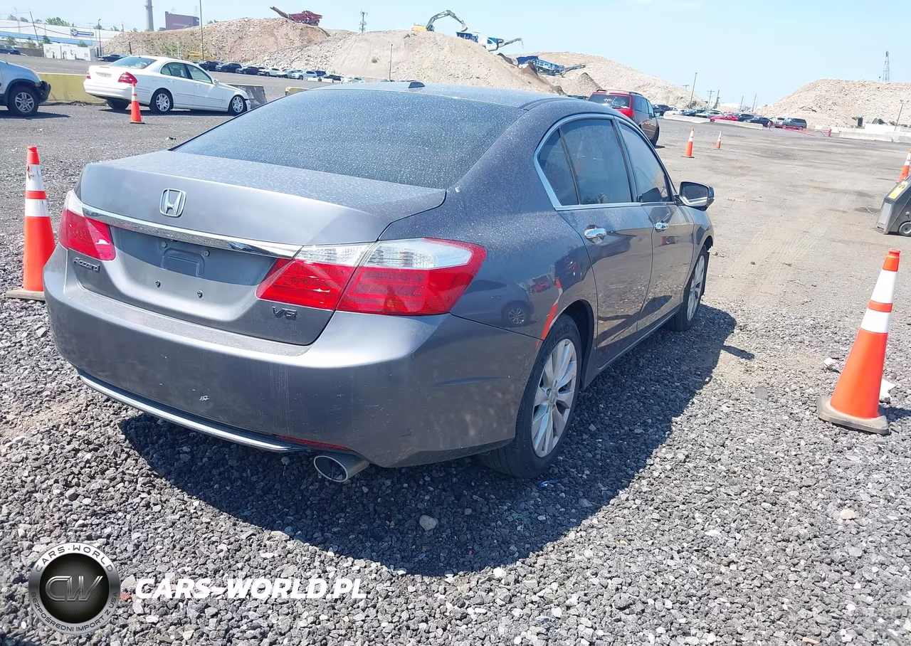 2015 Honda Accord Ex-L V-6 VIN:1HGCR3F85FA029712 - 4