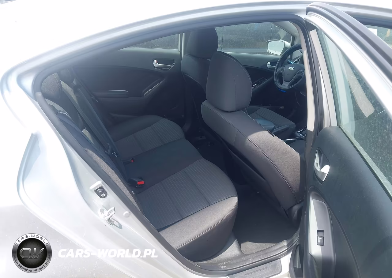 2018 Kia Forte Lx VIN:3KPFL4A78JE169888 - 8
