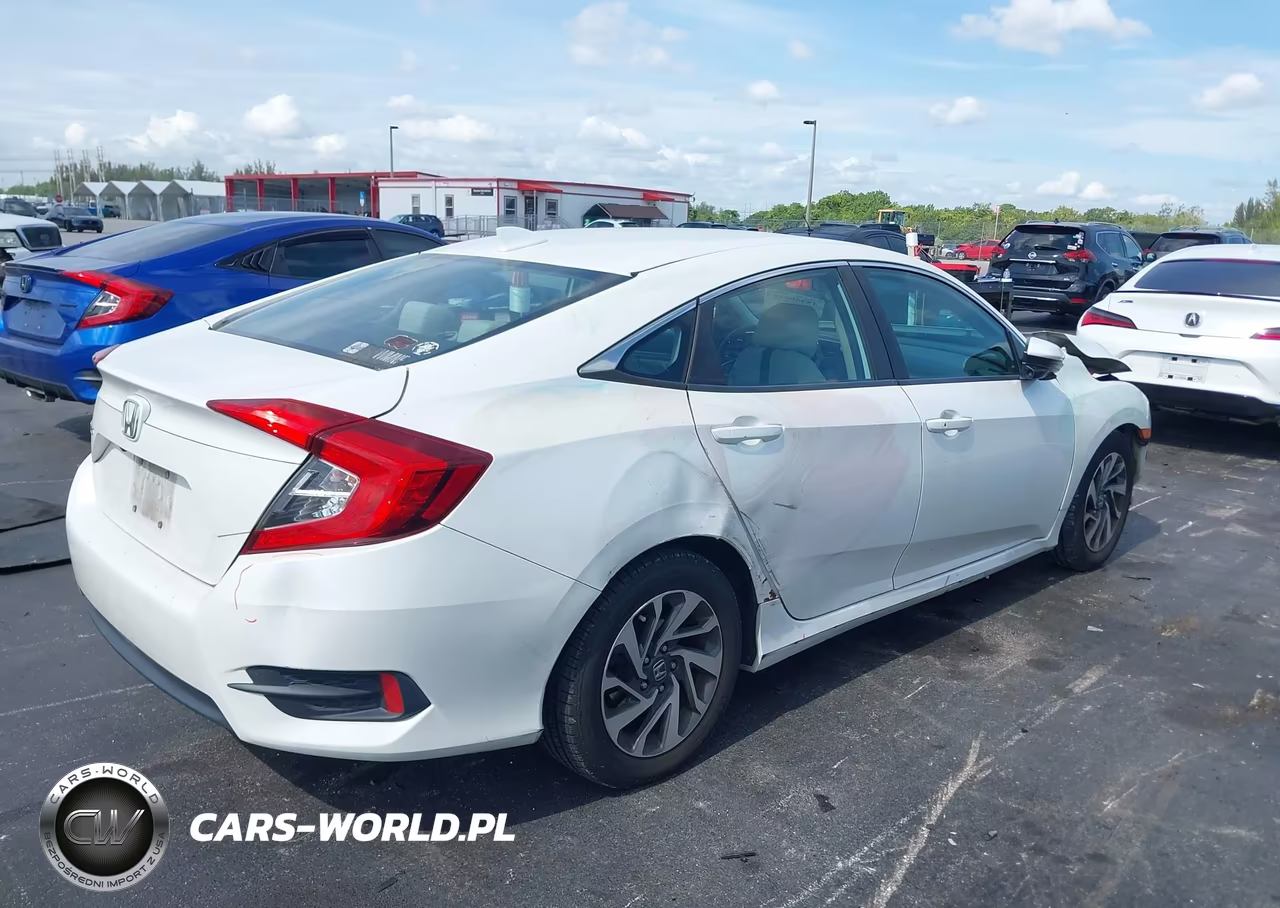2018 Honda Civic Ex VIN:19XFC2F78JE015033 - 4
