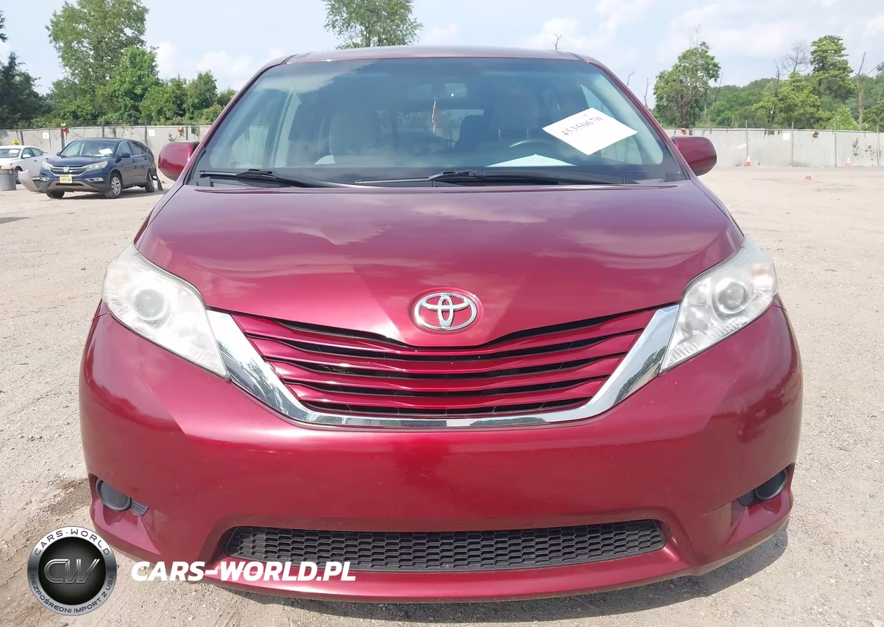 2017 Toyota Sienna Le 8 Passenger VIN:5TDKZ3DC9HS876692 - 6
