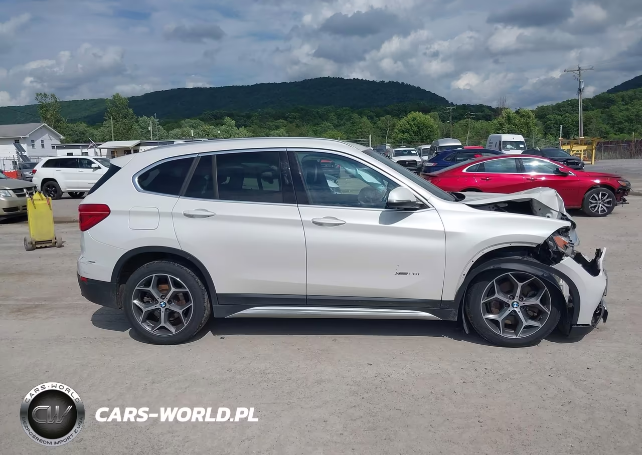 2017 BMW X1 xDrive28I VIN:WBXHT3C35H5F73398 - 13