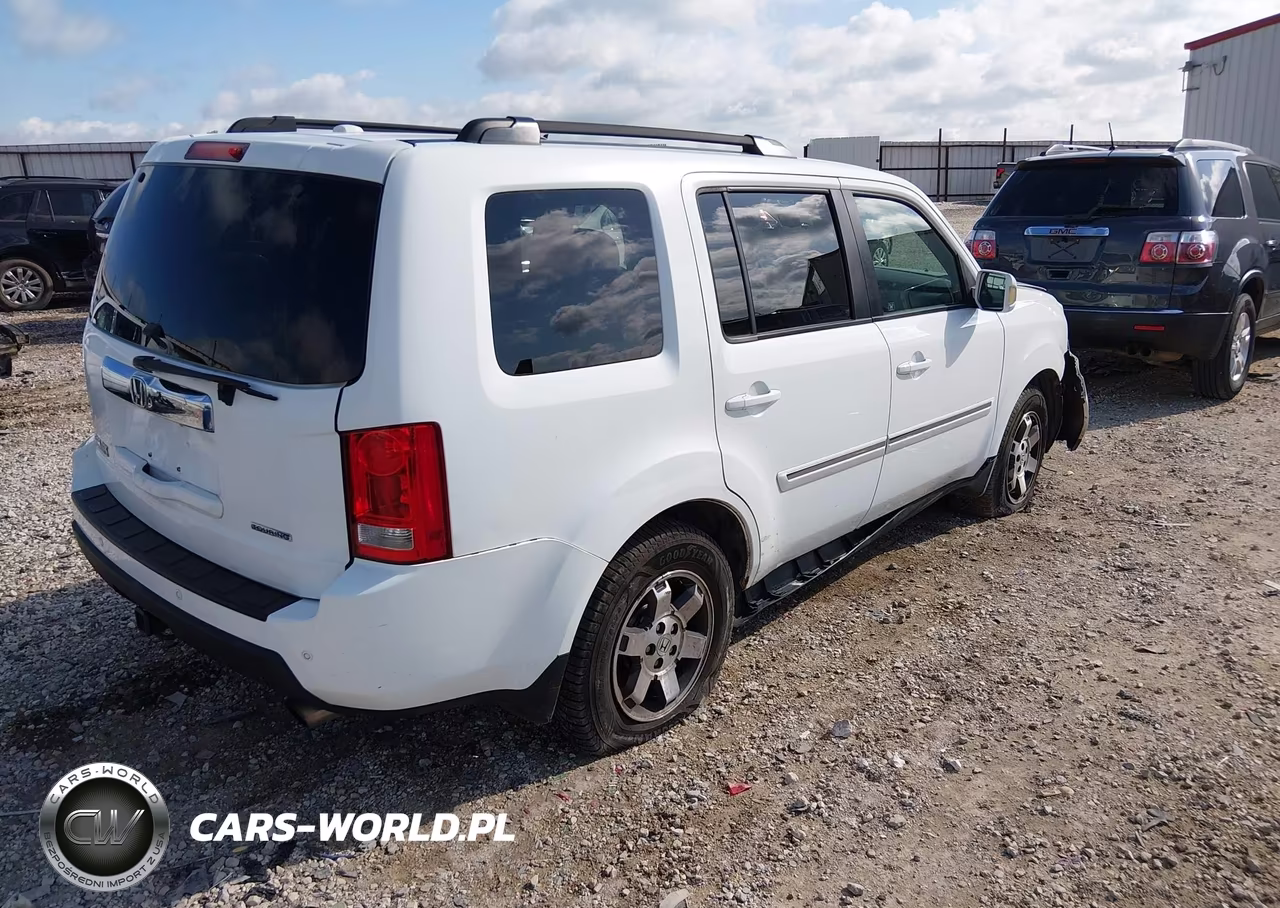 2010 Honda Pilot Touring VIN:5FNYF3H8XAB016626 - 4