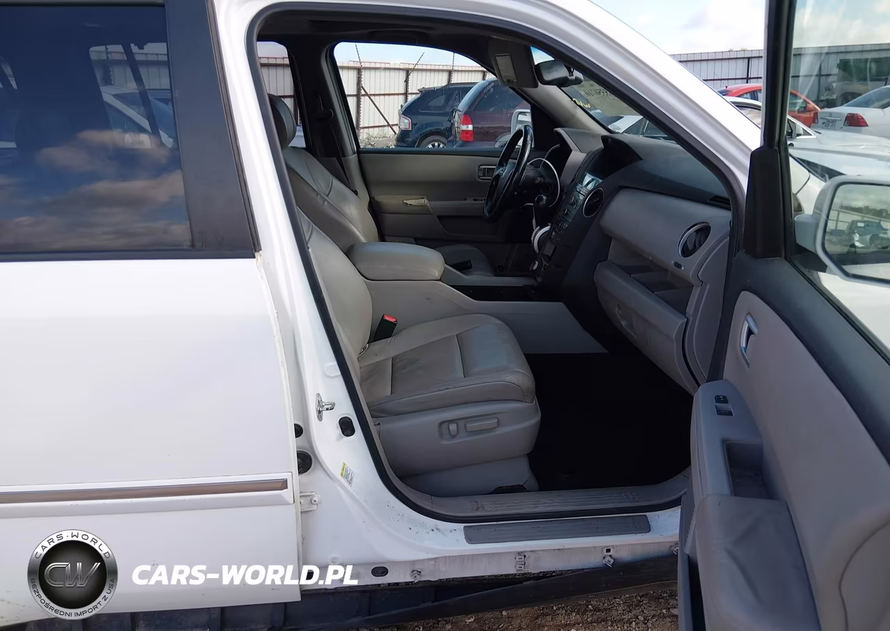 2010 Honda Pilot Touring VIN:5FNYF3H8XAB016626 - 5
