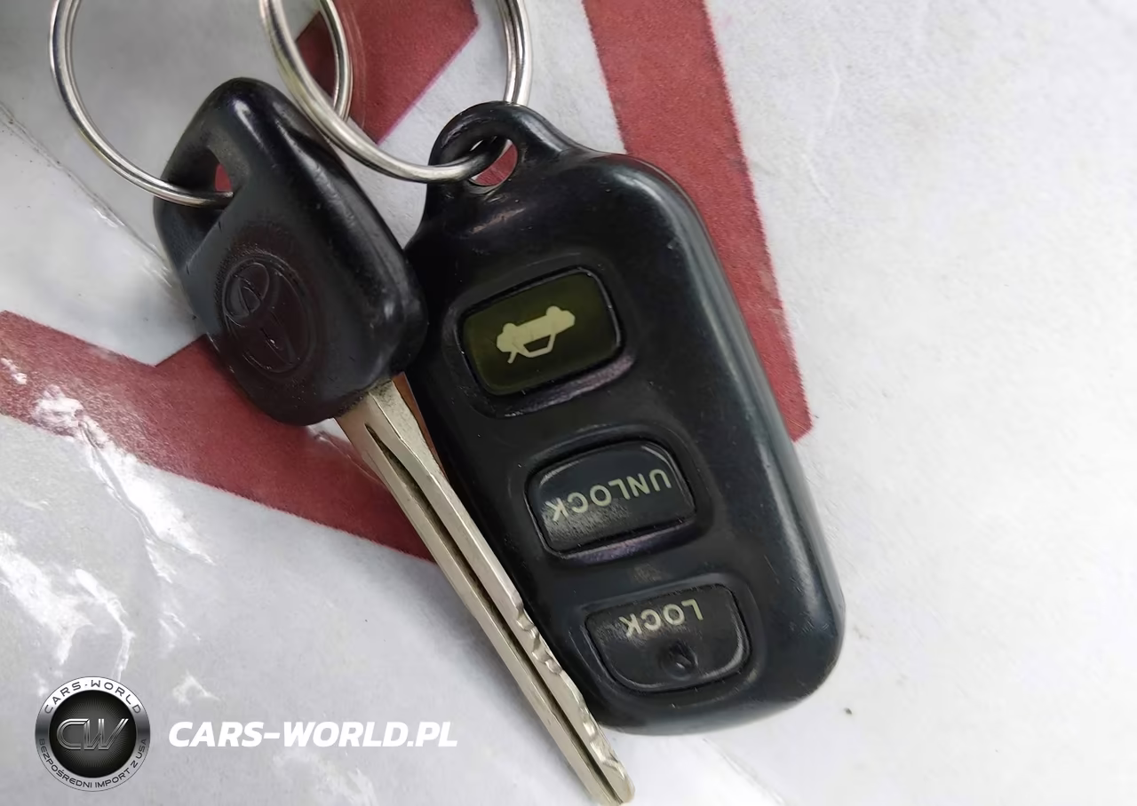 2002 Toyota Camry Le VIN:4T1BE32K42U621713 - 11