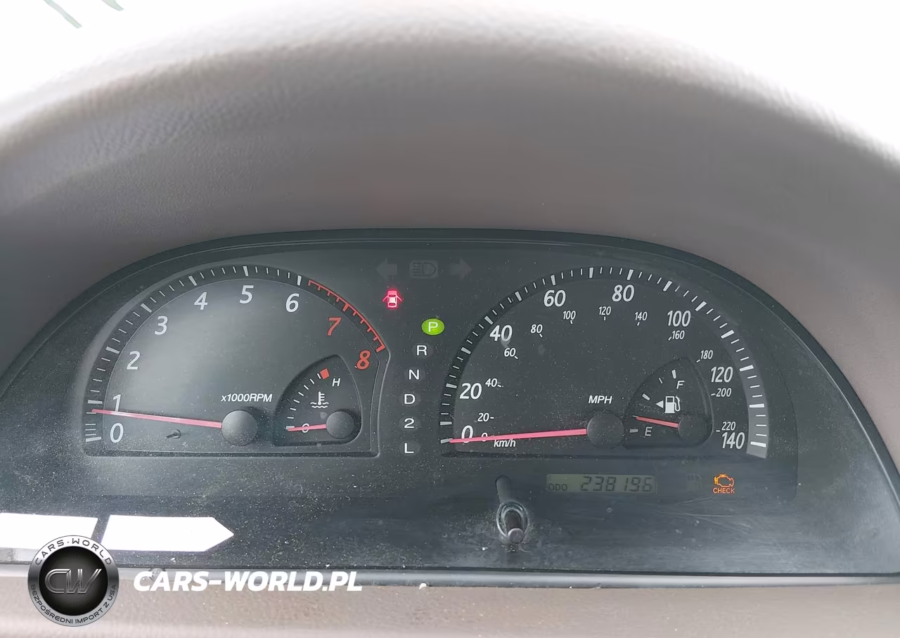 2002 Toyota Camry Le VIN:4T1BE32K42U621713 - 7