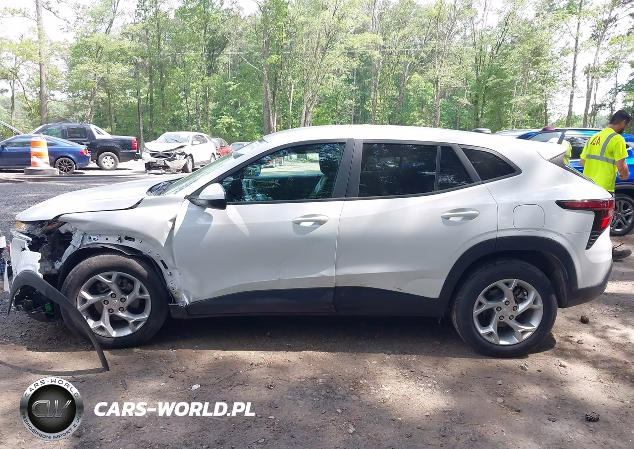 2024 Chevrolet Trax Fwd Sp VIN:KL77LFE2XRC224887 - 14