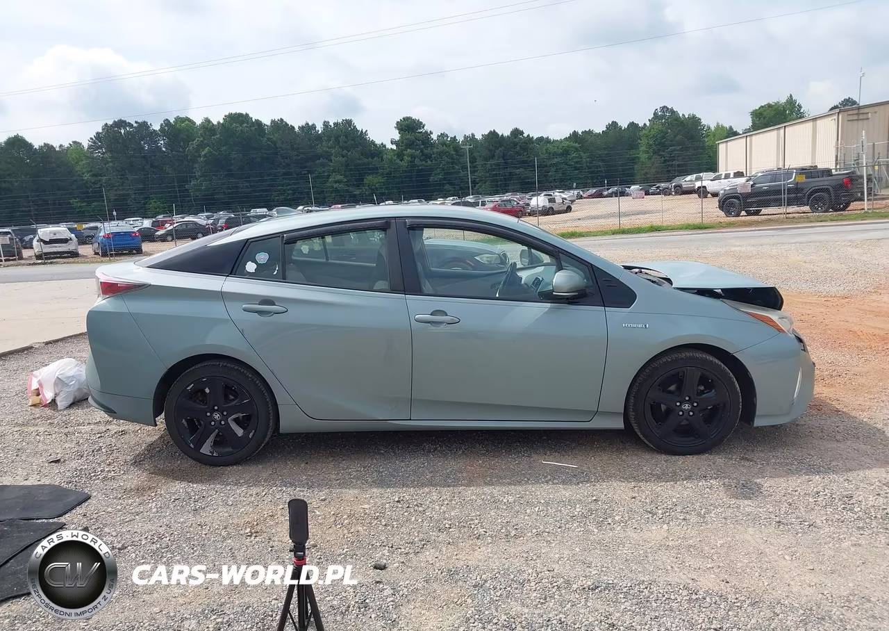 2016 Toyota Prius Four Touring VIN:JTDKARFU4G3001617 - 13