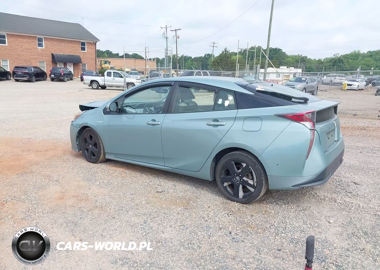 2016 Toyota Prius Four Touring VIN:JTDKARFU4G3001617 - 3