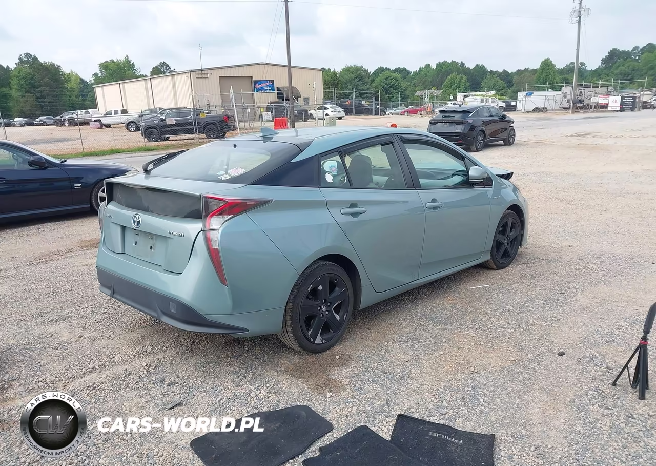 2016 Toyota Prius Four Touring VIN:JTDKARFU4G3001617 - 4