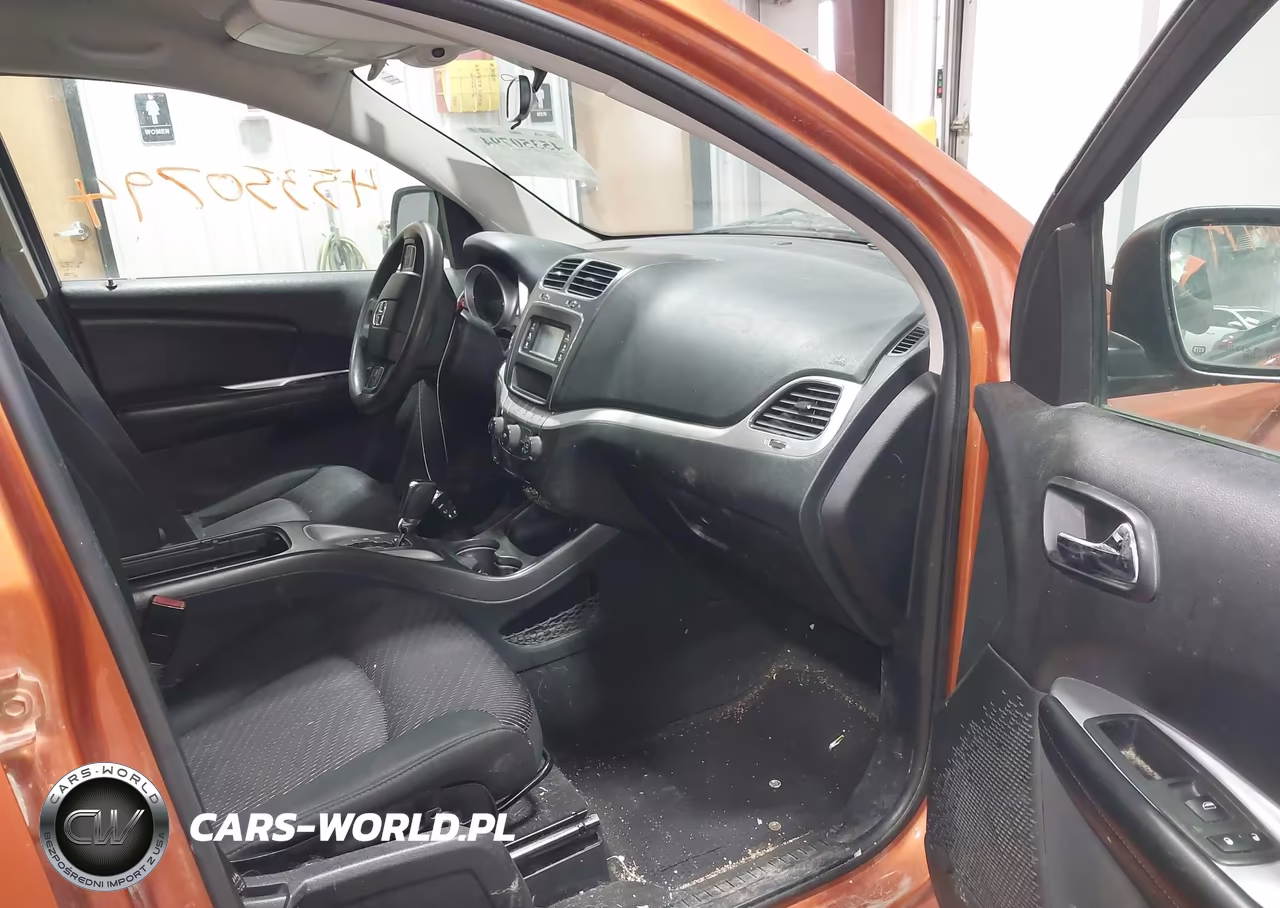 2011 Dodge Journey Mainstreet VIN:3D4PH1FGOBT558327 - 5
