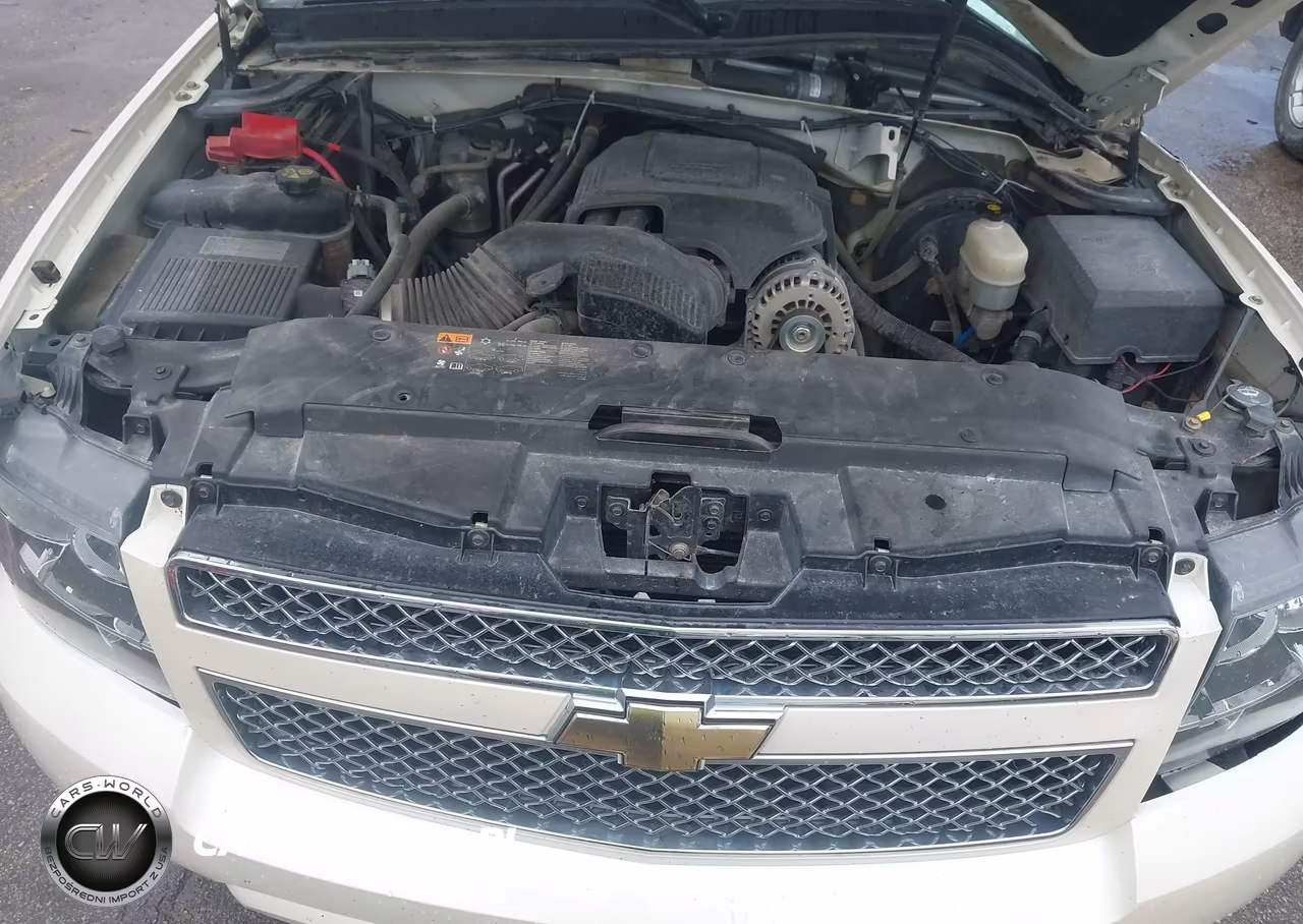 2011 Chevrolet Tahoe Ltz VIN:1GNSKCE04BR325169 - 10