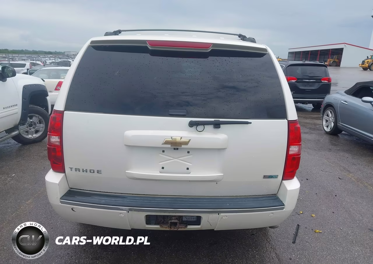 2011 Chevrolet Tahoe Ltz VIN:1GNSKCE04BR325169 - 17