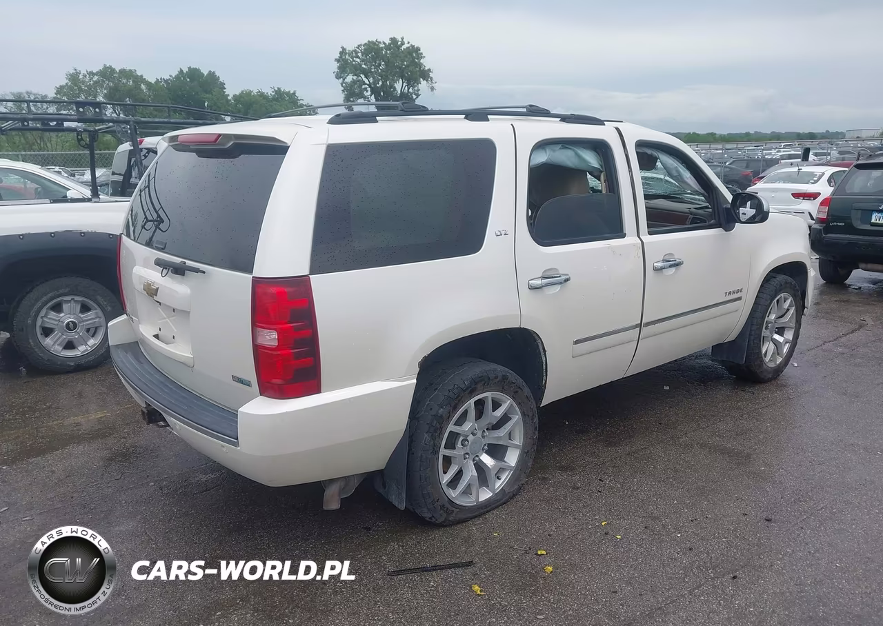 2011 Chevrolet Tahoe Ltz VIN:1GNSKCE04BR325169 - 4