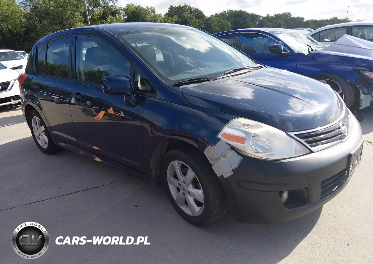 2012 Nissan Versa 1.8 Sl – zdjęcie 1 z 11