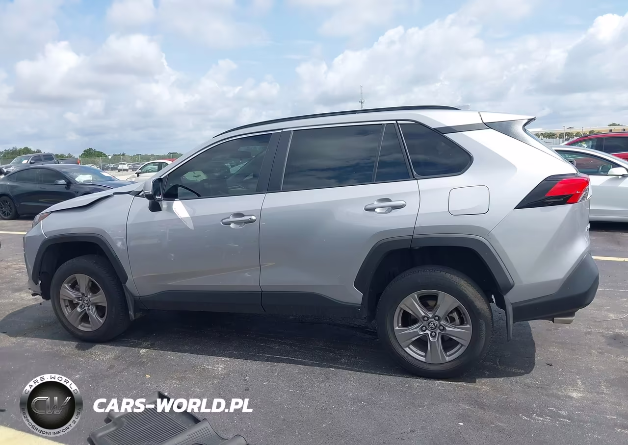 2024 Toyota Rav4 Xle VIN:2T3W1RFV2RC264121 - 14