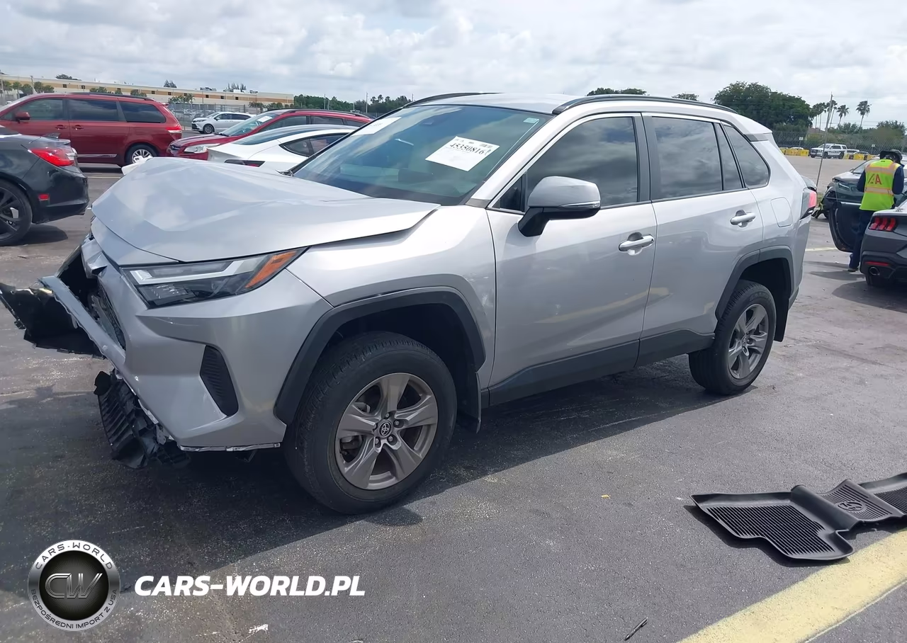 2024 Toyota Rav4 Xle VIN:2T3W1RFV2RC264121 - 2