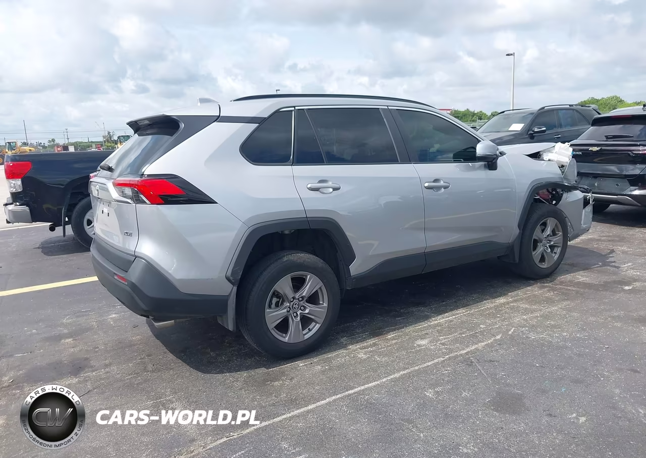 2024 Toyota Rav4 Xle VIN:2T3W1RFV2RC264121 - 4