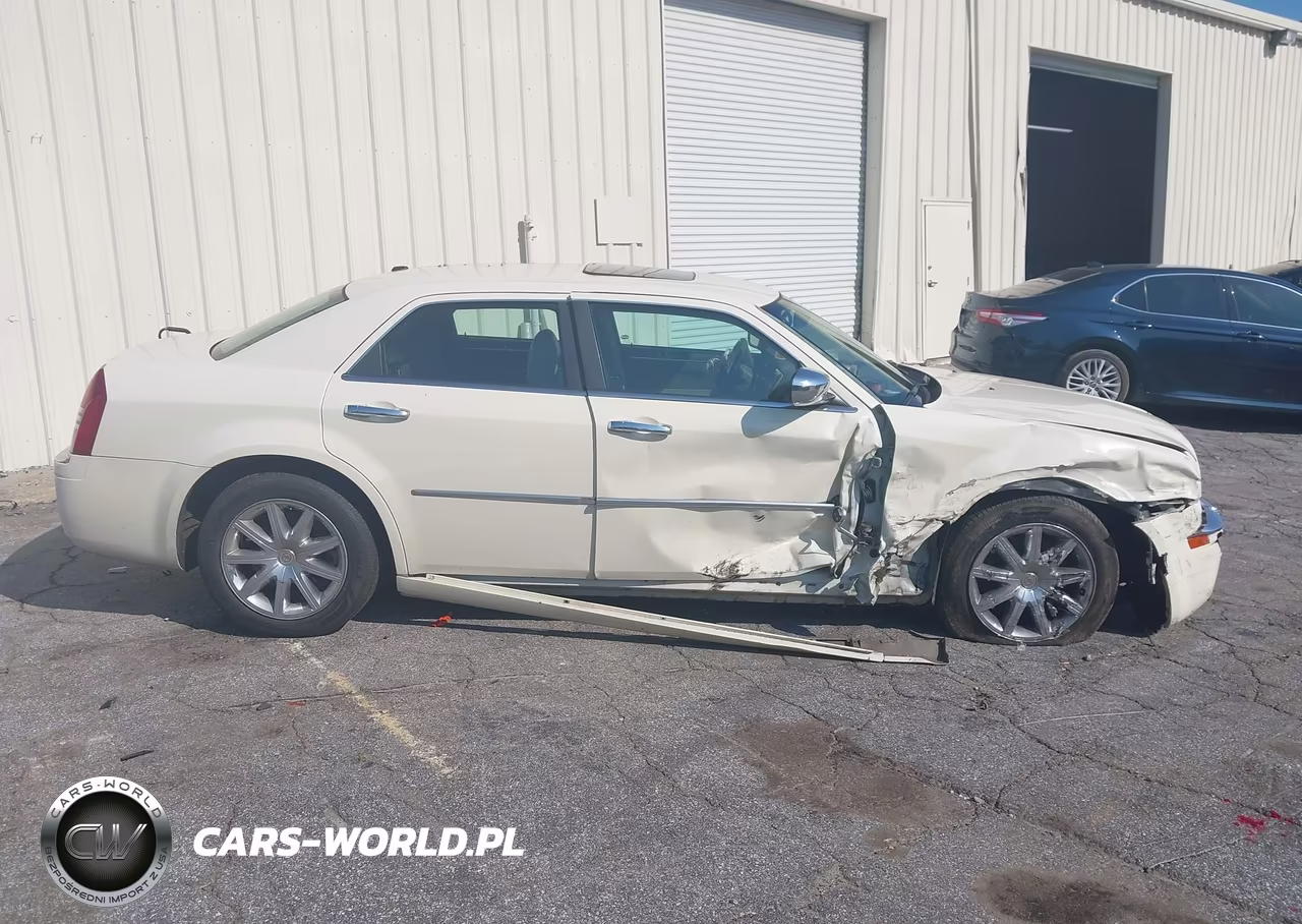 2007 Chrysler 300C VIN:2C3LA63H67H825422 - 13