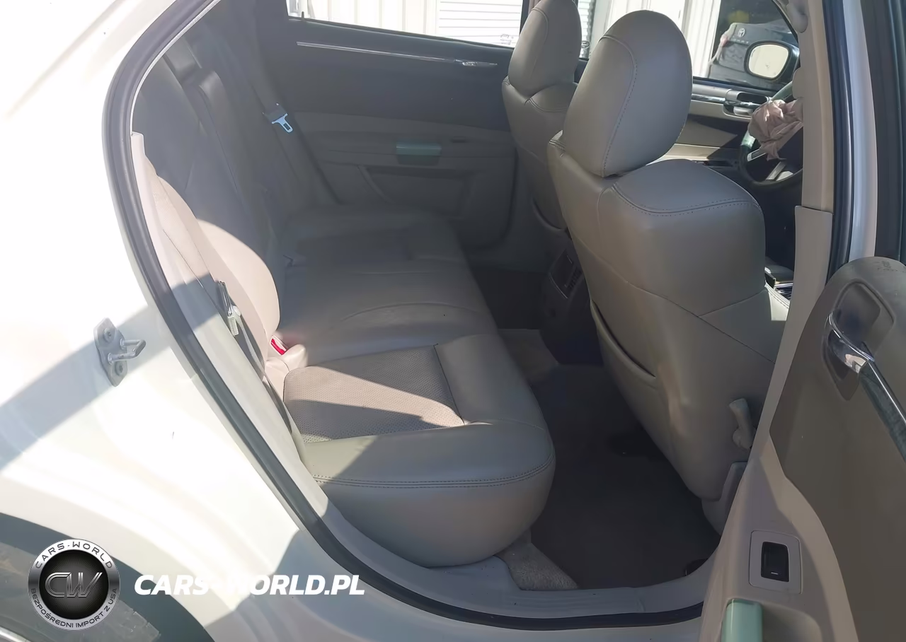 2007 Chrysler 300C VIN:2C3LA63H67H825422 - 8