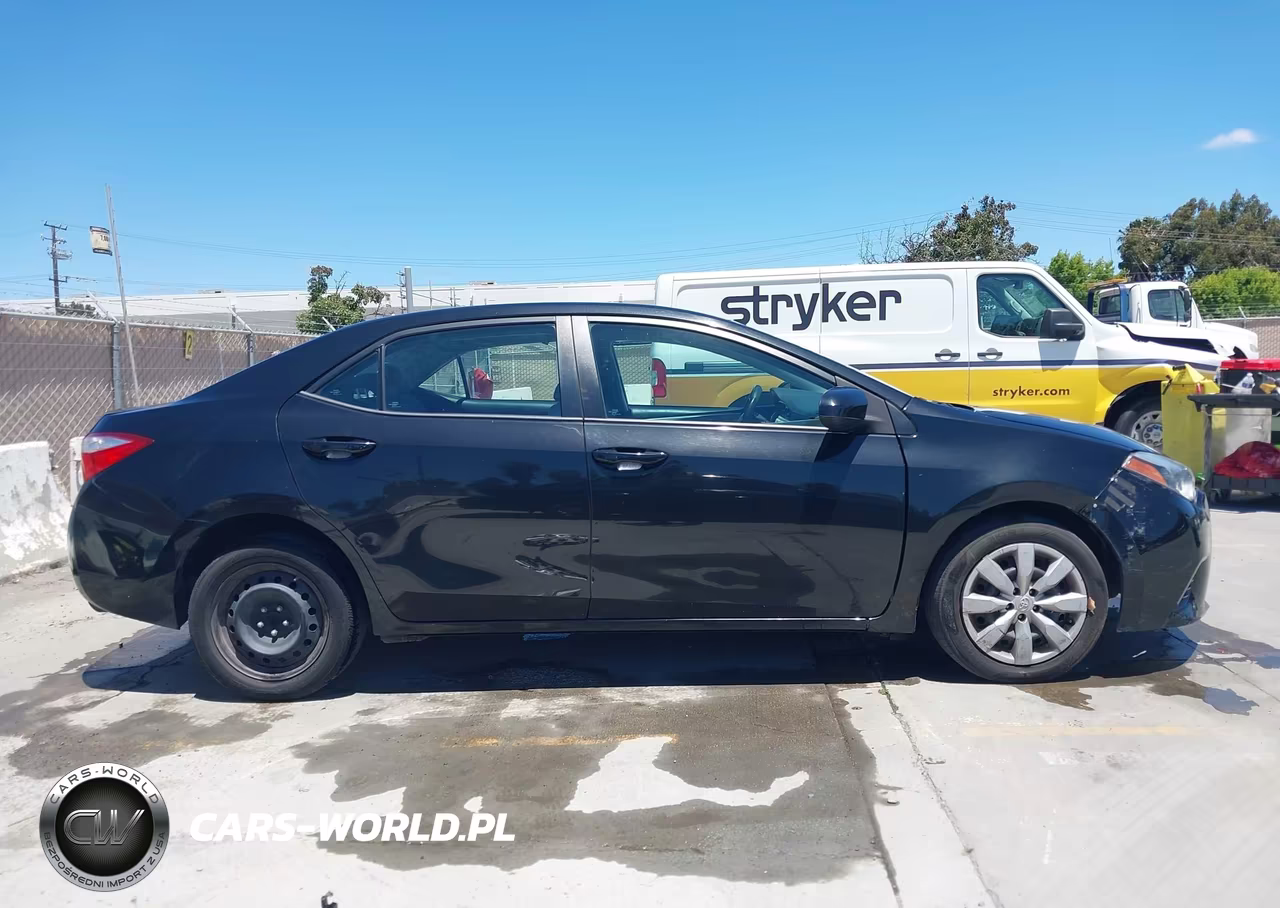 2016 Toyota Corolla Le VIN:5YFBURHE5GP475659 - 13