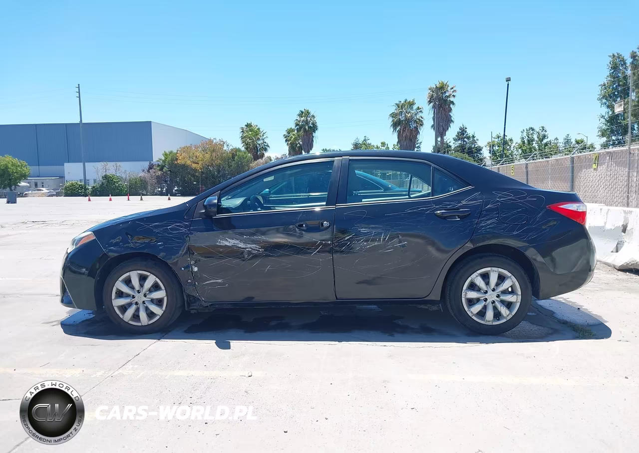 2016 Toyota Corolla Le VIN:5YFBURHE5GP475659 - 14