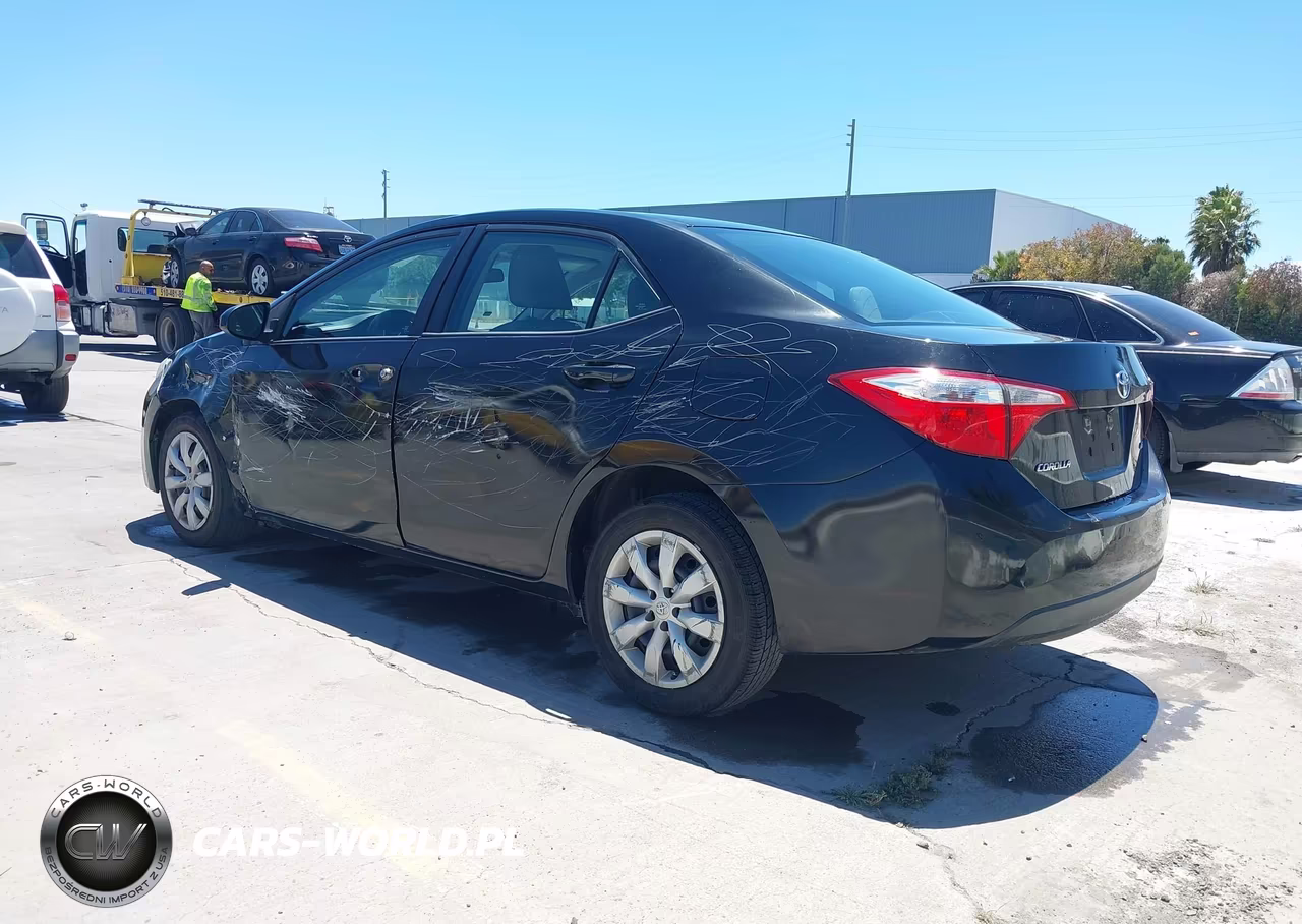 2016 Toyota Corolla Le VIN:5YFBURHE5GP475659 - 3
