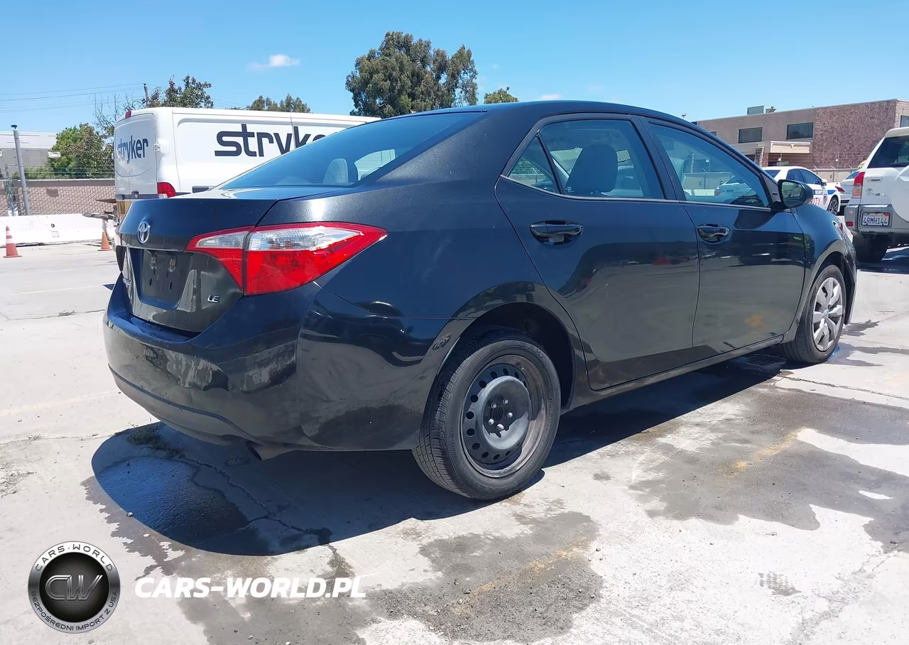 2016 Toyota Corolla Le VIN:5YFBURHE5GP475659 - 4