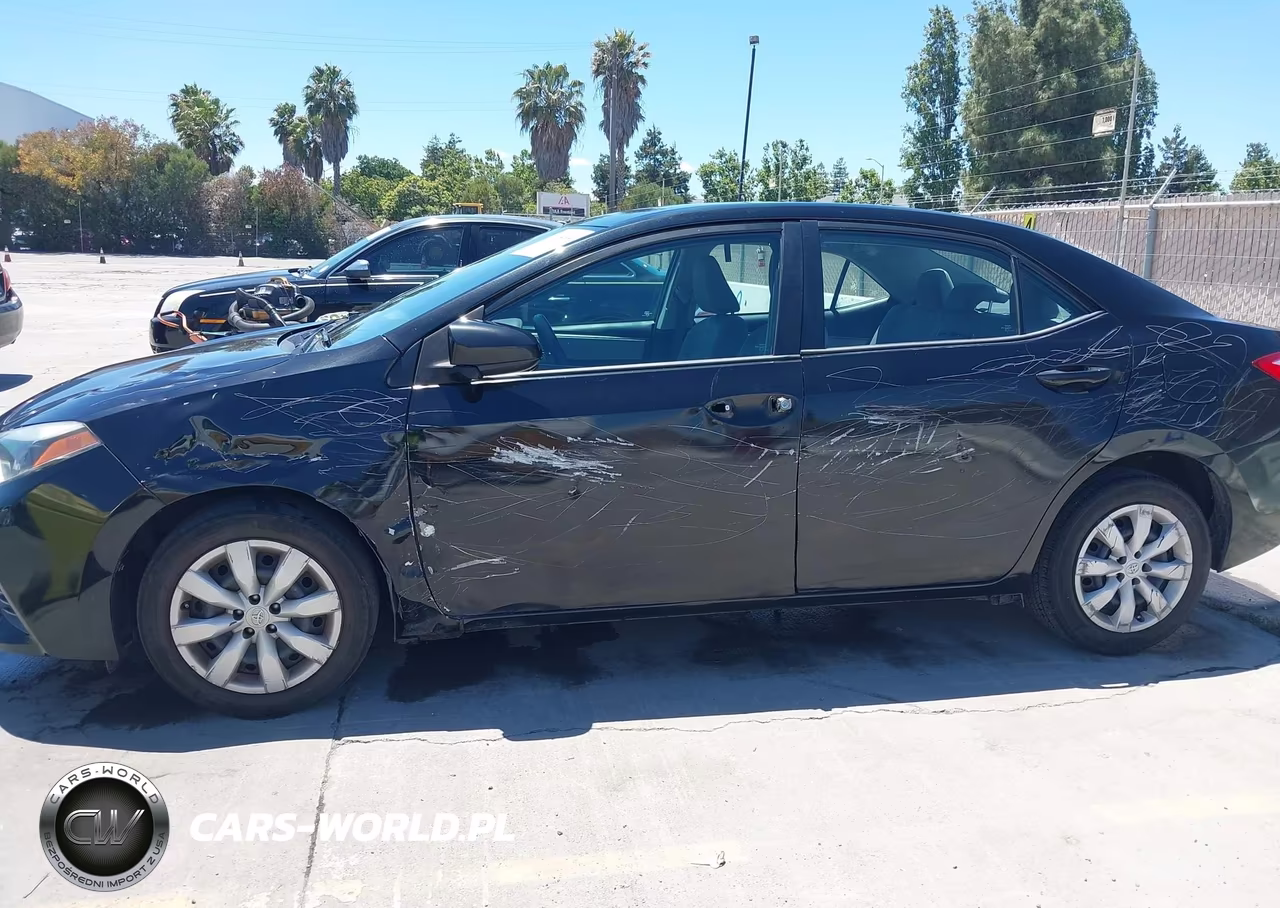 2016 Toyota Corolla Le VIN:5YFBURHE5GP475659 - 6