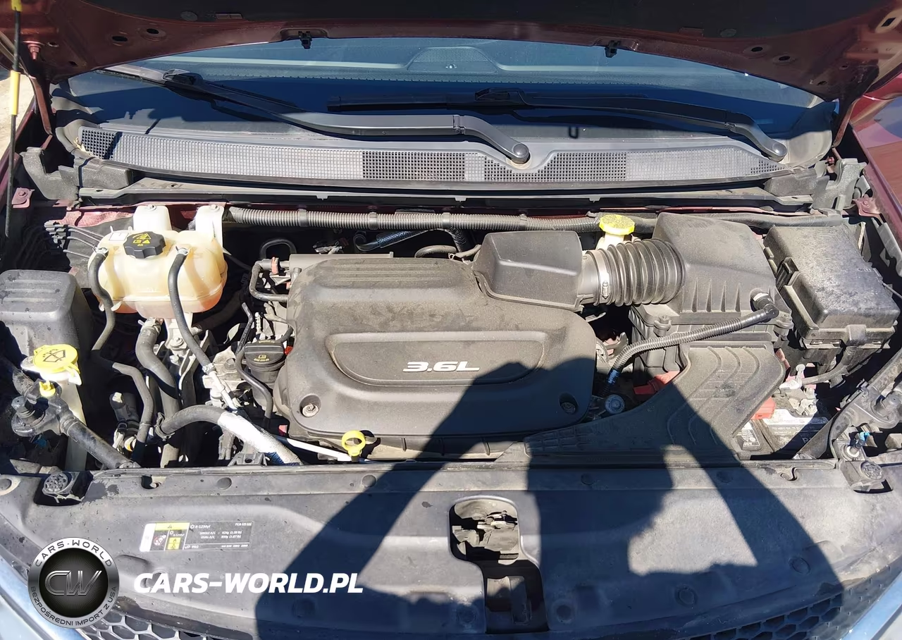 2018 Chrysler Pacifica Touring L VIN:2C4RC1BG5JR310473 - 10