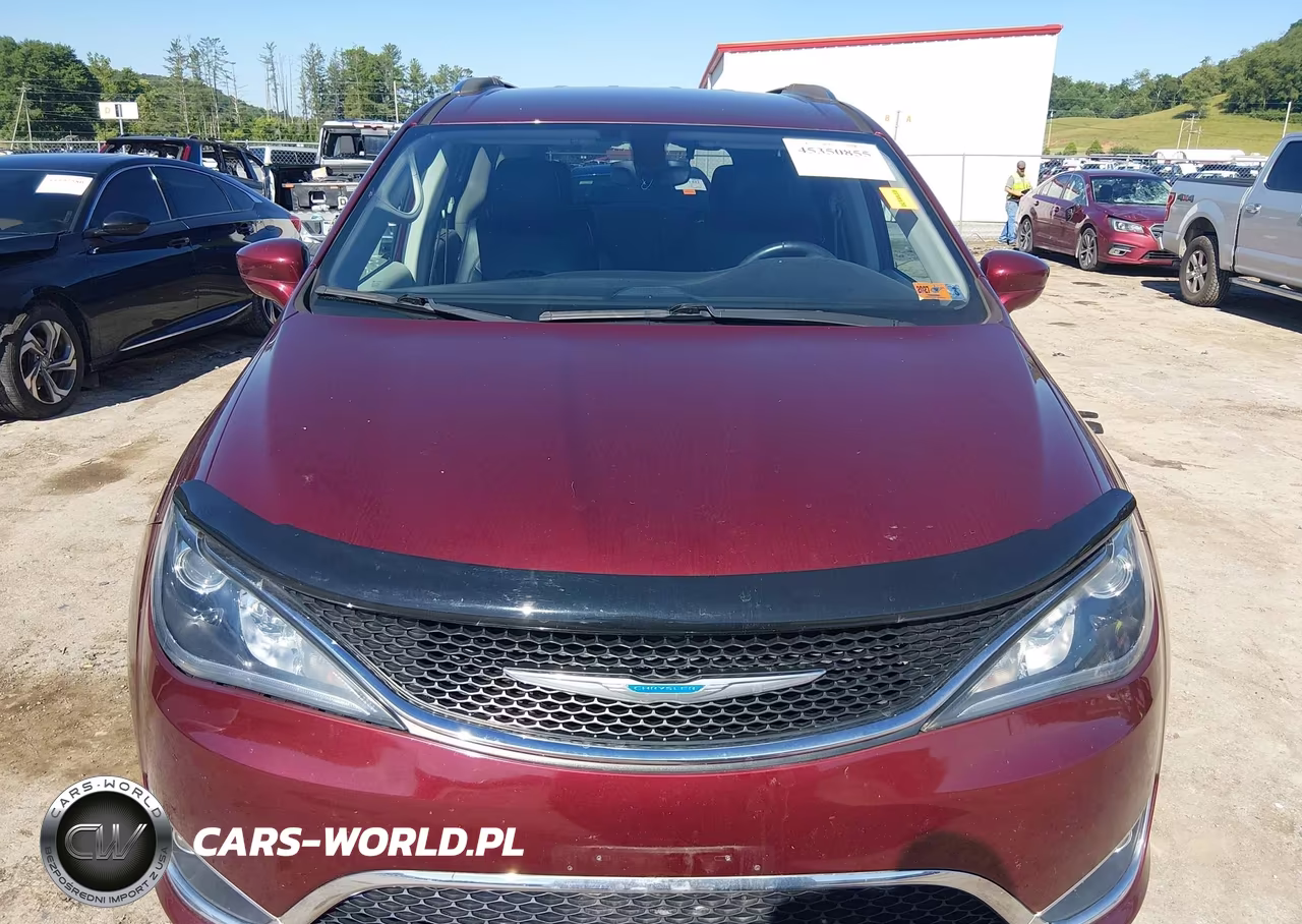 2018 Chrysler Pacifica Touring L VIN:2C4RC1BG5JR310473 - 12