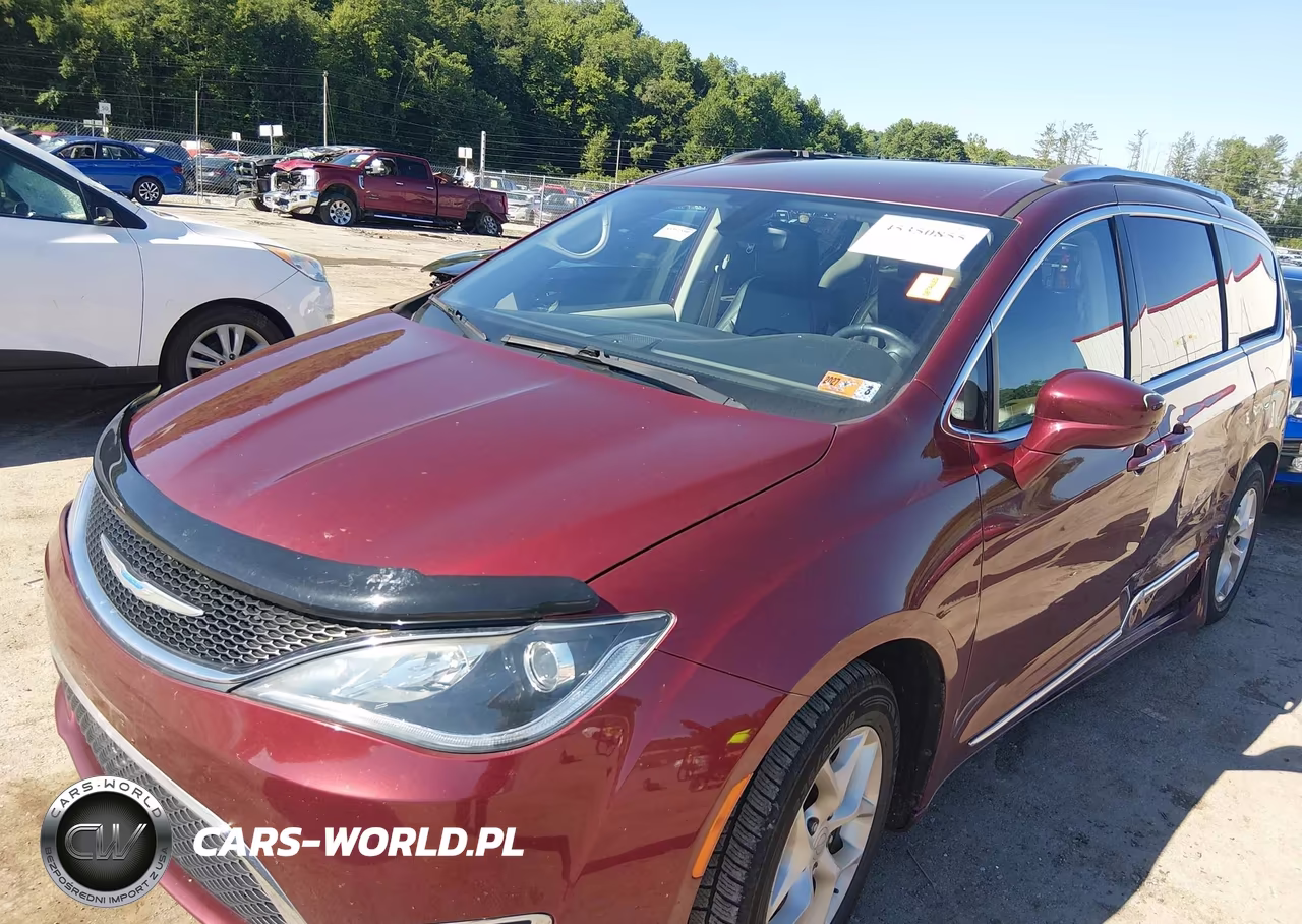 2018 Chrysler Pacifica Touring L VIN:2C4RC1BG5JR310473 - 2