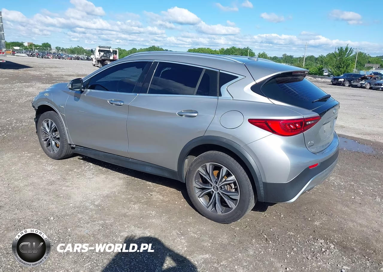 2017 Infiniti Qx30 Premium VIN:SJKCH5CR4HA025743 - 3