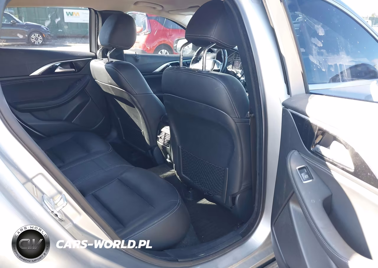 2017 Infiniti Qx30 Premium VIN:SJKCH5CR4HA025743 - 8