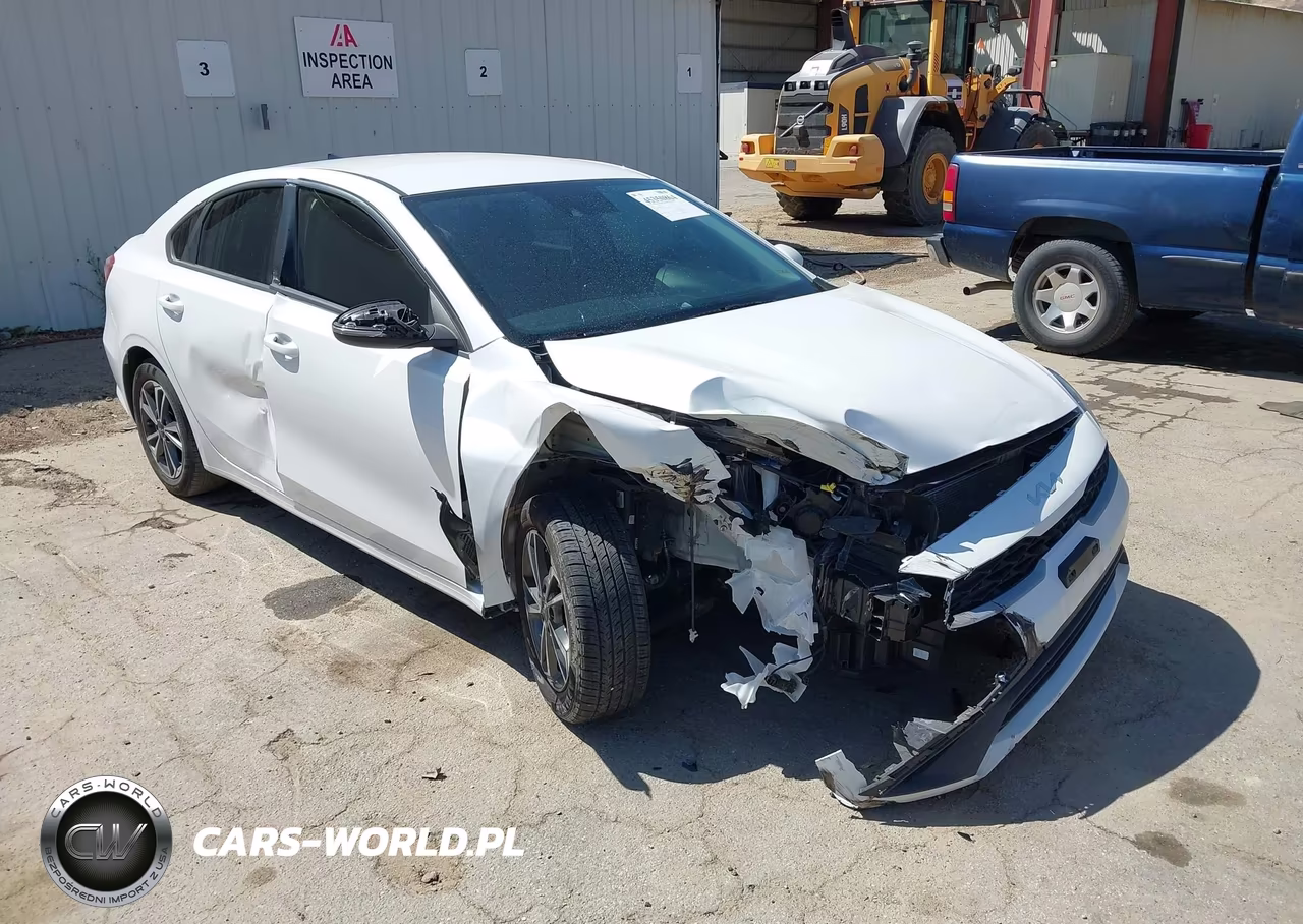 2024 Kia Forte Lxs – zdjęcie 1 z 19
