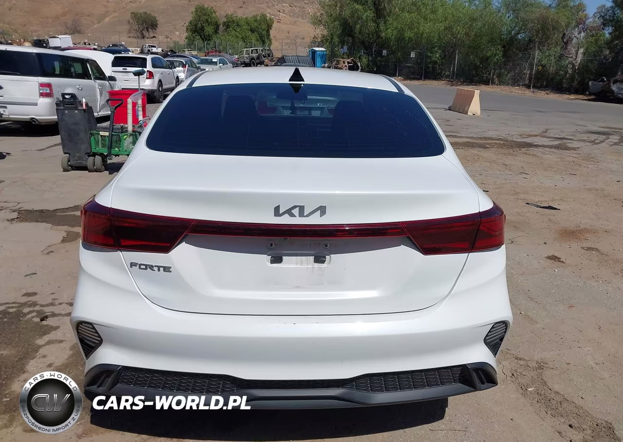 2024 Kia Forte Lxs VIN:3KPF24AD0RE779529 - 16