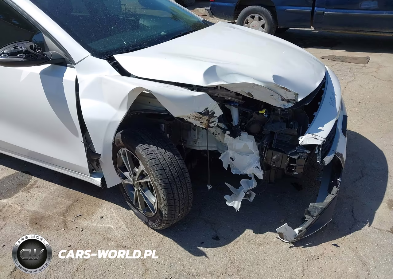 2024 Kia Forte Lxs VIN:3KPF24AD0RE779529 - 17