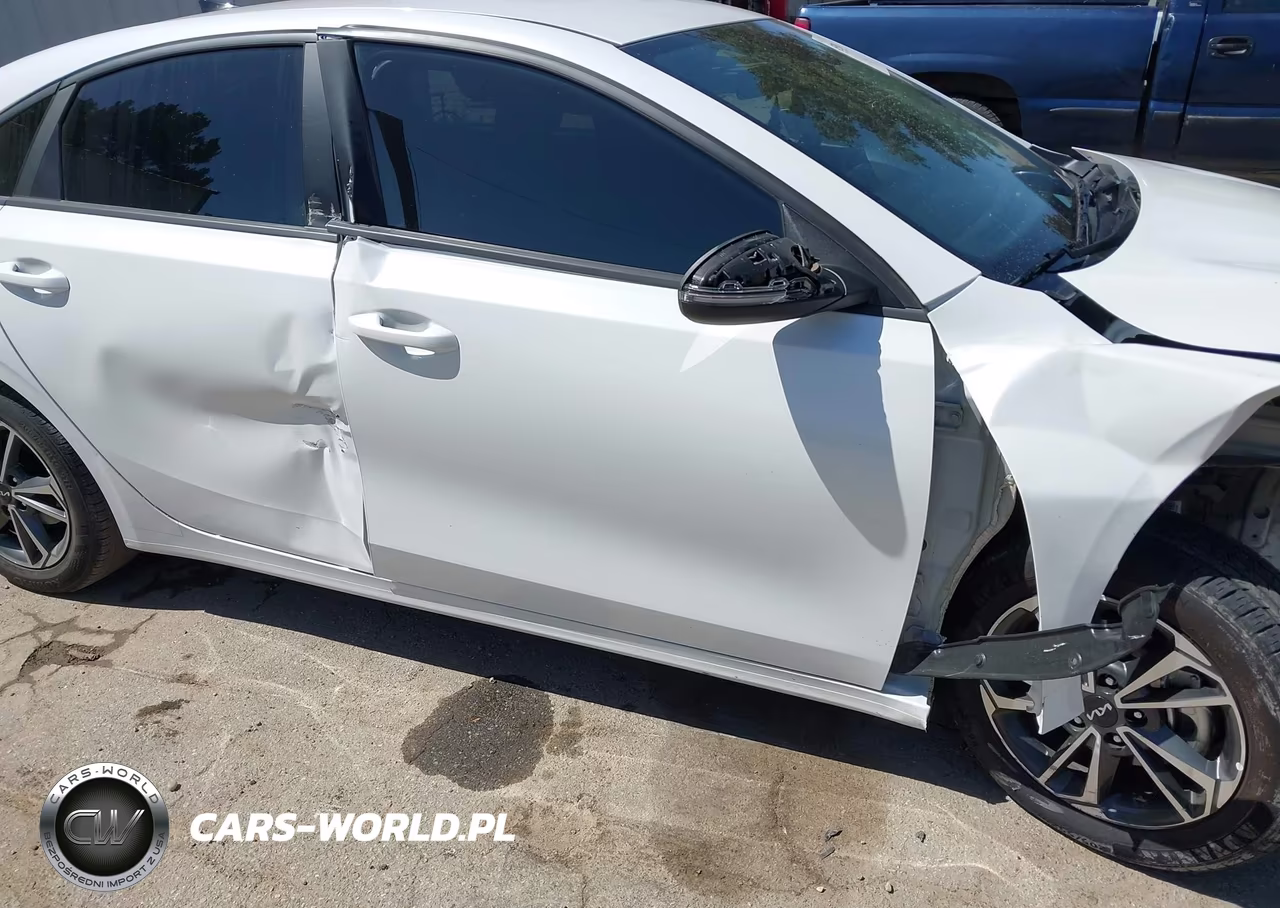 2024 Kia Forte Lxs VIN:3KPF24AD0RE779529 - 18