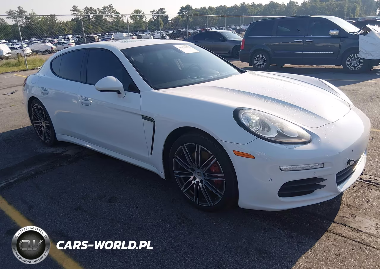 2015 Porsche Panamera S
