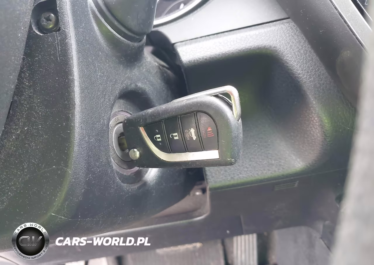 2018 Toyota Camry Le VIN:4T1B11HKXJU529916 - 11