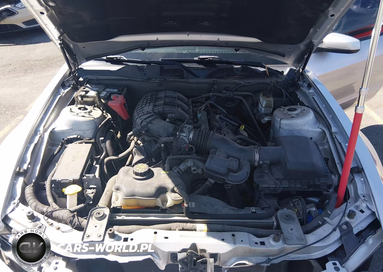 2011 Ford Mustang V6 Premium VIN:1ZVBP8AM1B5153140 - 10