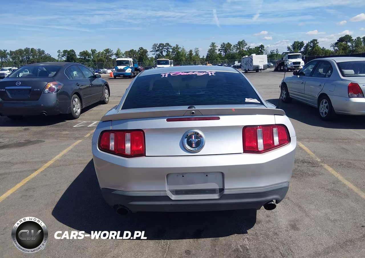2011 Ford Mustang V6 Premium VIN:1ZVBP8AM1B5153140 - 16