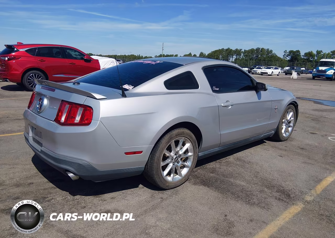 2011 Ford Mustang V6 Premium VIN:1ZVBP8AM1B5153140 - 4